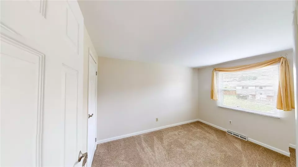  116 Layton Dr, Butler, PA 16001 photo 19
