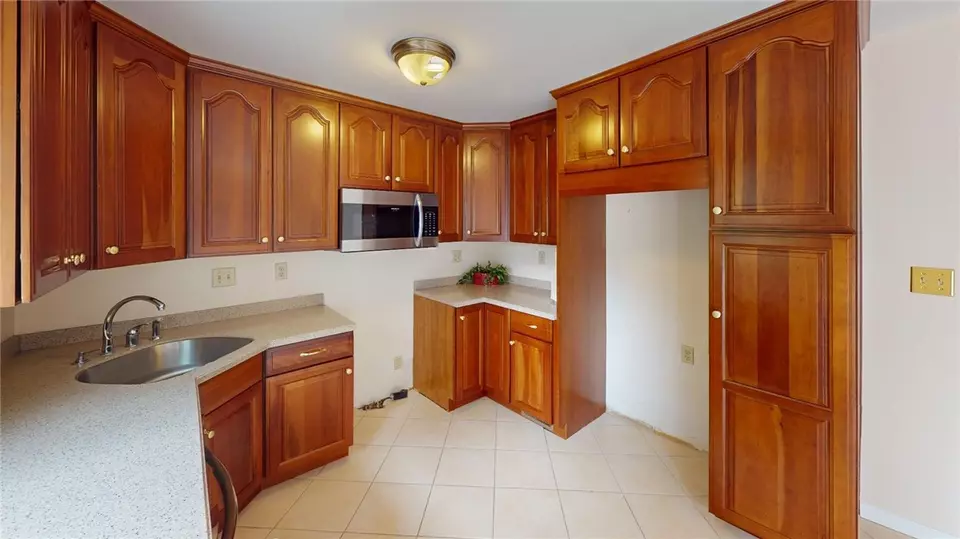  116 Layton Dr, Butler, PA 16001 photo 12