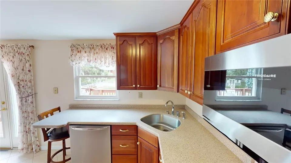  116 Layton Dr, Butler, PA 16001 photo 10