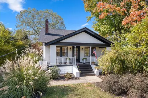 221 Cochran Rd, Pittsburgh, PA 15228