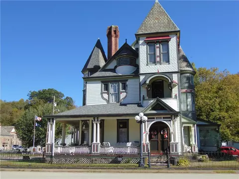 201 Main St Railroad, Dawson, PA 15428