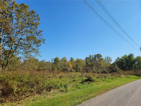 322 Brownfield Ln, Uniontown, PA 15401