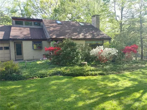 2859 Shamrock Dr, Allison Park, PA 15101
