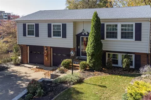 15 Arla Dr, Pittsburgh, PA 15220