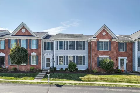 252 Overlook Ct, Coraopolis, PA 15108