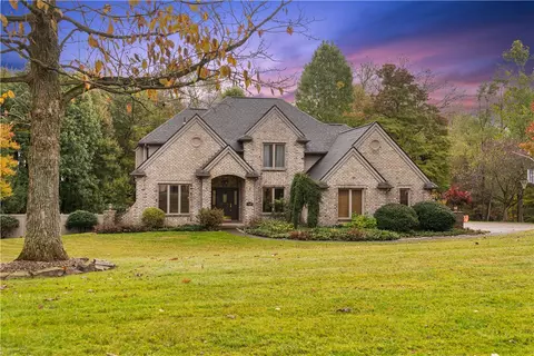 125 Wellington Rd, Aliquippa, PA 15001