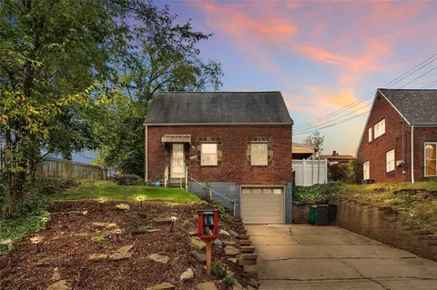 3725 Rural Ct E, Pittsburgh, PA 15221