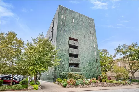 540 N Neville St #804, Pittsburgh, PA 15213