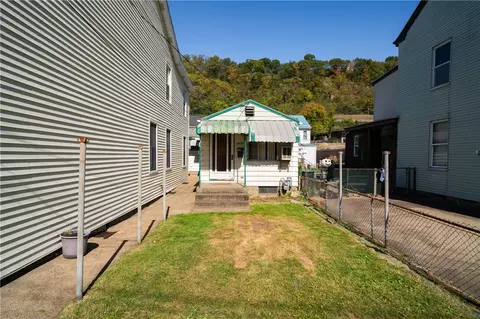 1830 Cecil St, Pittsburgh, PA 15215
