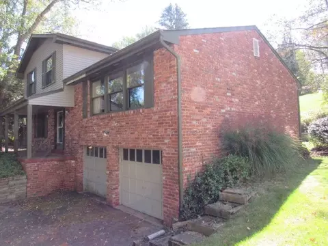 2207 Hall Ct, Export, PA 15632 photo 5