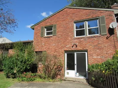2207 Hall Ct, Export, PA 15632 photo 3
