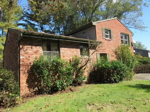 2207 Hall Ct, Export, PA 15632 photo 4