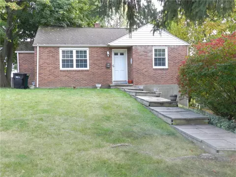 7918 Roderick Dr, Pittsburgh, PA 15237