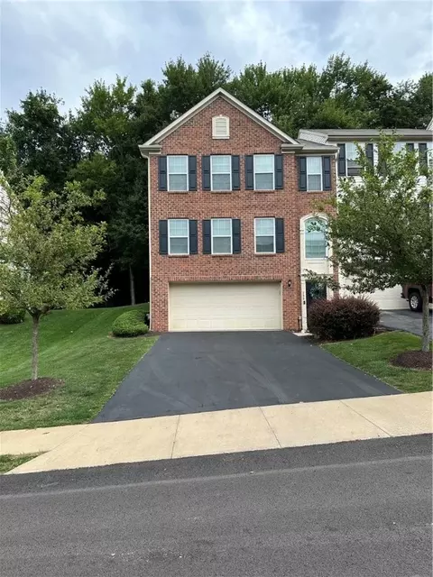 255 Corey Dr, Gibsonia, PA 15044