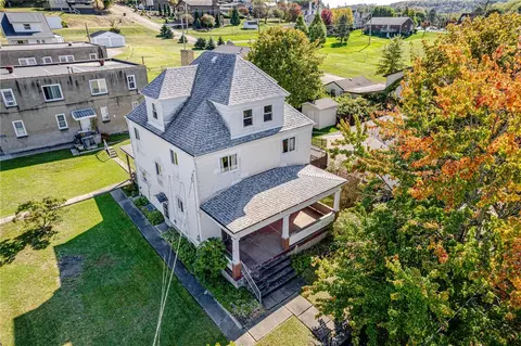 1418 Strawn Ave, New Kensington, PA 15068