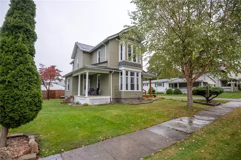 18 Chambers Ave, Greenville, PA 16125