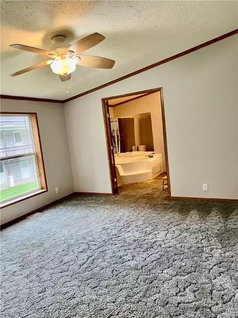 6020 Hamilton Ave, Export, PA 15632 photo 11