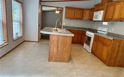 6020 Hamilton Ave, Export, PA 15632 photo 8