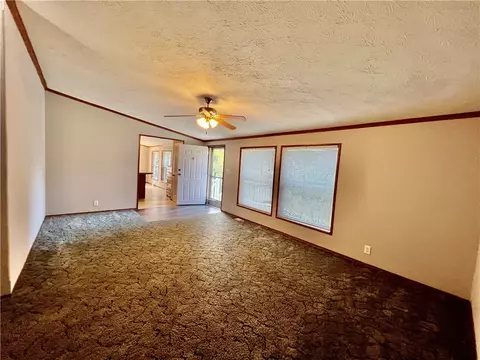 6020 Hamilton Ave, Export, PA 15632 photo 5