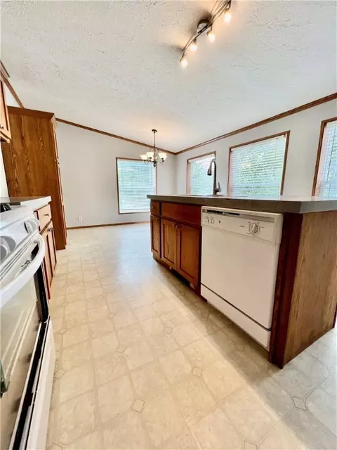6020 Hamilton Ave, Export, PA 15632 photo 9