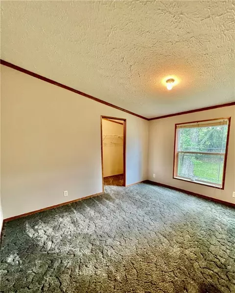 6020 Hamilton Ave, Export, PA 15632 photo 14