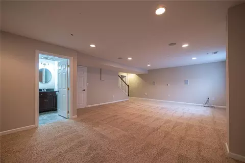 233 Broadstone Dr, Mars, PA 16046 photo 31