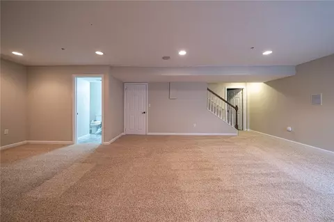 233 Broadstone Dr, Mars, PA 16046 photo 32