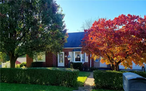 1123 Ridgeway Ave, Aliquippa, PA 15001