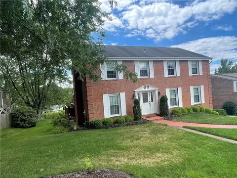1295 Heather Heights Dr, Allison Park, PA 15101