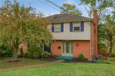 107 Evandale Dr, Pittsburgh, PA 15220