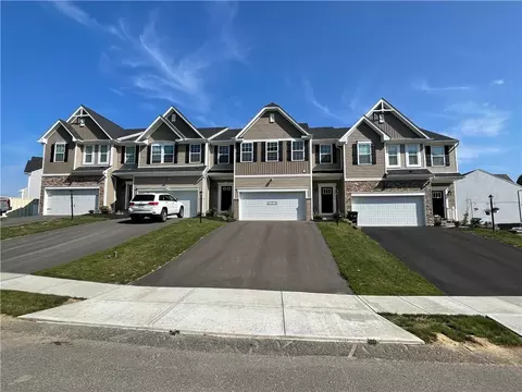 1701 Canterbury Dr, Imperial, PA 15126