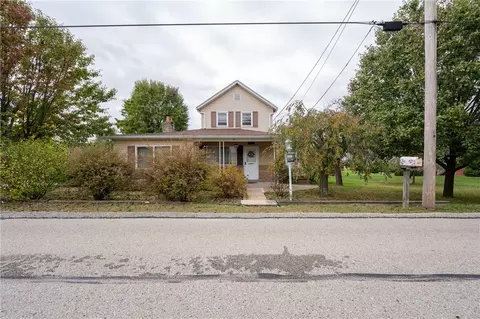 210 Ashland Dr, Jeannette, PA 15644