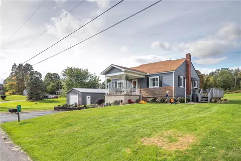 1120 Smail Rd, Leechburg, PA 15656