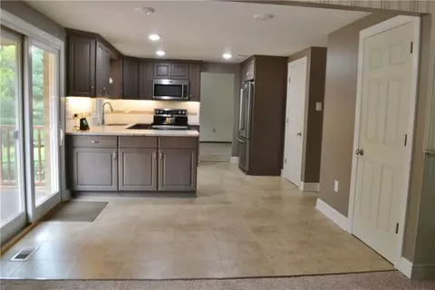5913 Graybrooke Dr, Export, PA 15632 photo 7