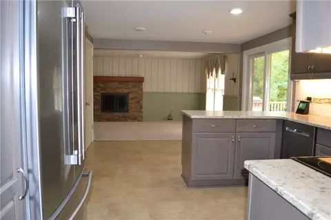 5913 Graybrooke Dr, Export, PA 15632 photo 8