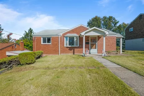 1015 Santa Monica Dr, Mckeesport, PA 15133