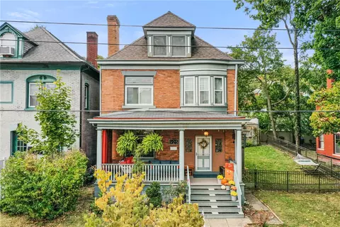 925 Chislett St, Pittsburgh, PA 15206