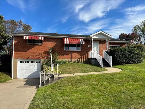 3076 Ben Davis Ave, New Kensington, PA 15068