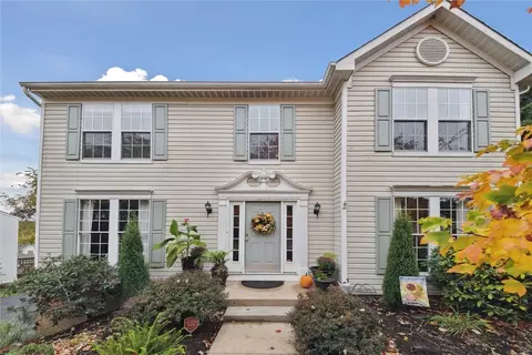 313 Timberlake Dr, Venetia, PA 15367