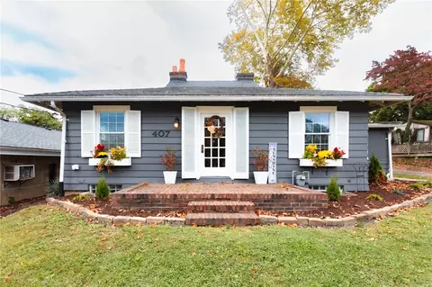 407 Colfax St, Springdale, PA 15144