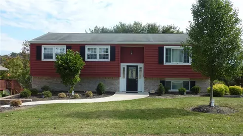126 Chris Dr, Irwin, PA 15642