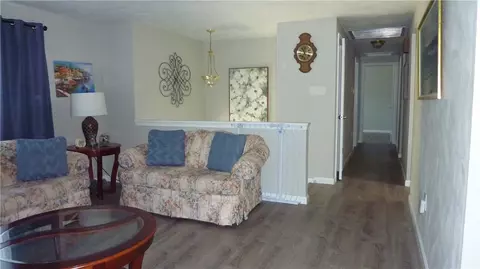 126 Chris Dr, Irwin, PA 15642 photo 8