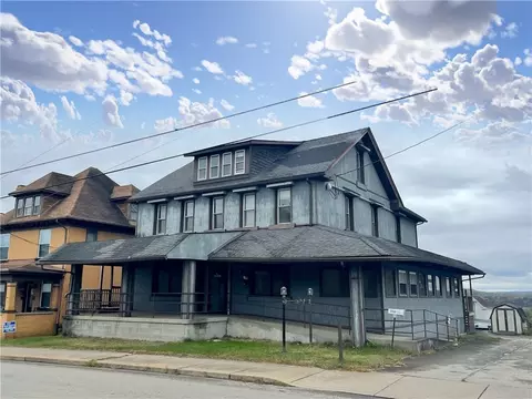 420 E Crawford Ave, Connellsville, PA 15425