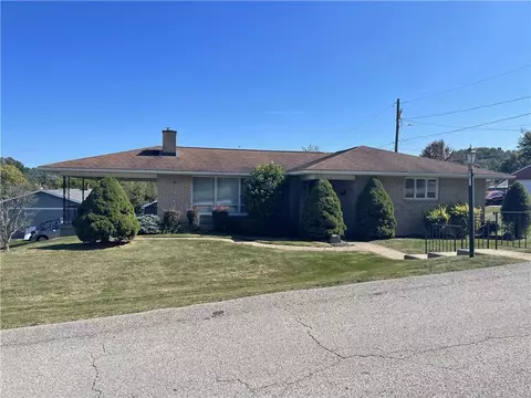 221 Clark St, Belle Vernon, PA 15012