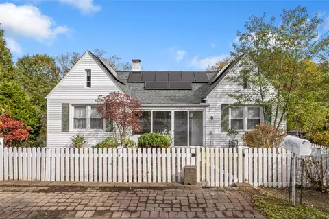 118 Rosewood Dr, Glenshaw, PA 15116