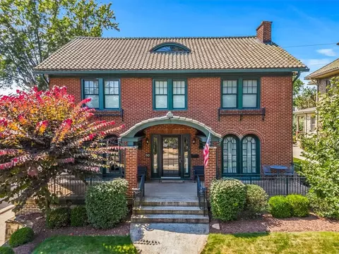 50 Hazel Dr, Pittsburgh, PA 15228