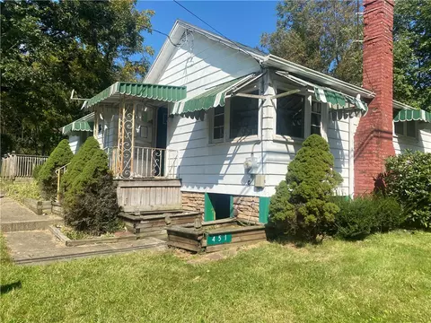 451 Great Belt Rd, Butler, PA 16002