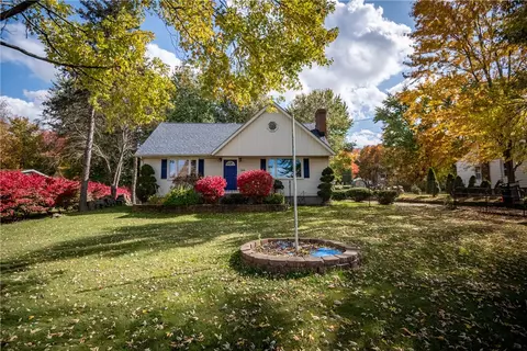 1990 N Hermitage Rd, Hermitage, PA 16148