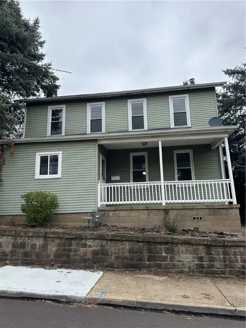 518 Hulton St, Carnegie, PA 15106