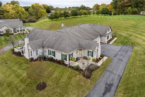 2082 Jamestown Ct, Valencia, PA 16059
